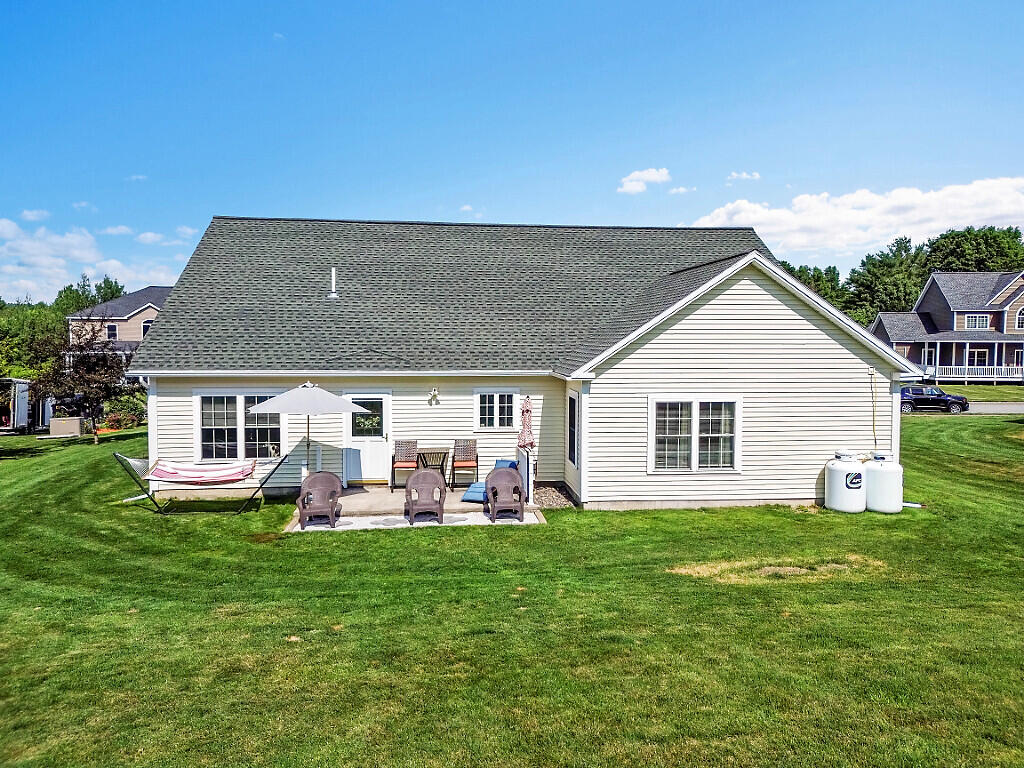 15 Fieldstone Drive