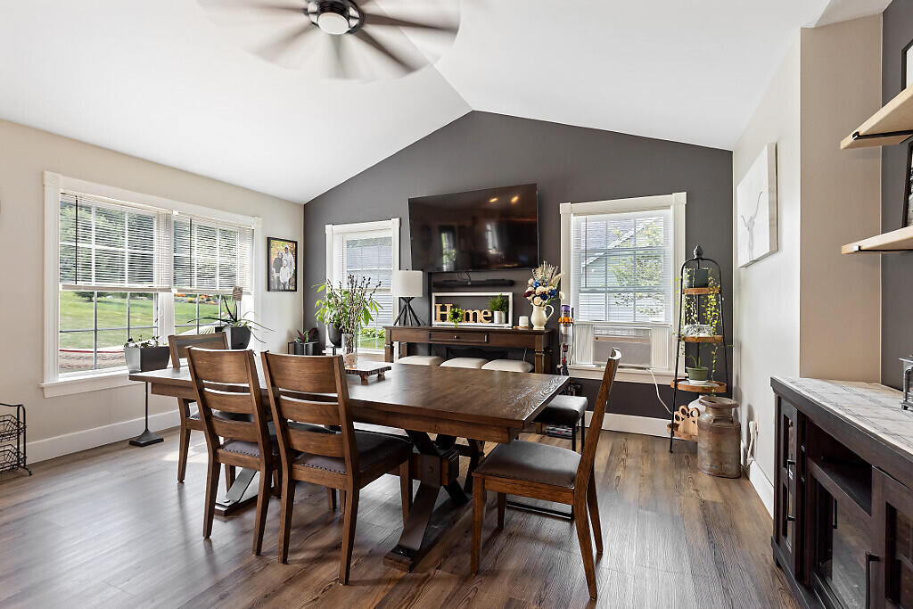 15 Fieldstone Drive