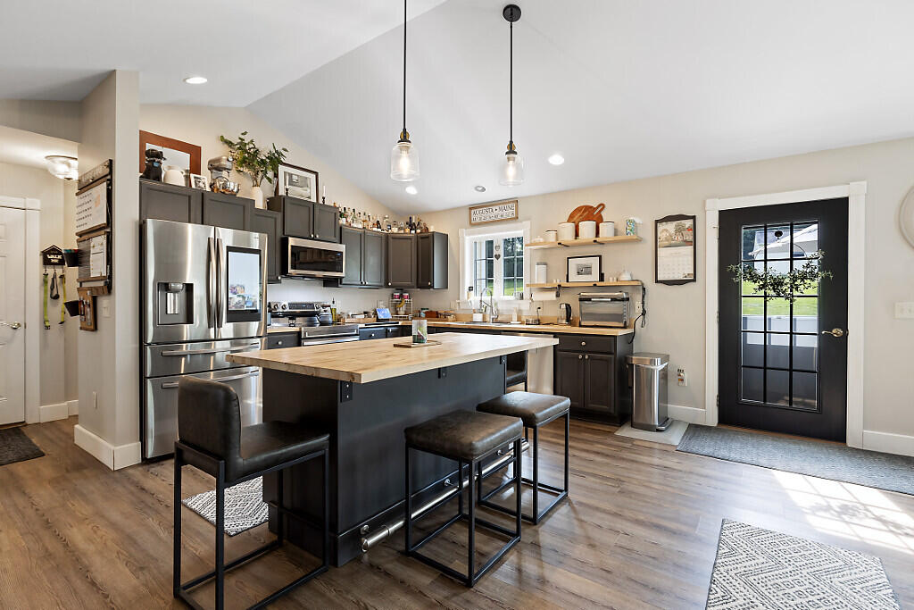 15 Fieldstone Drive