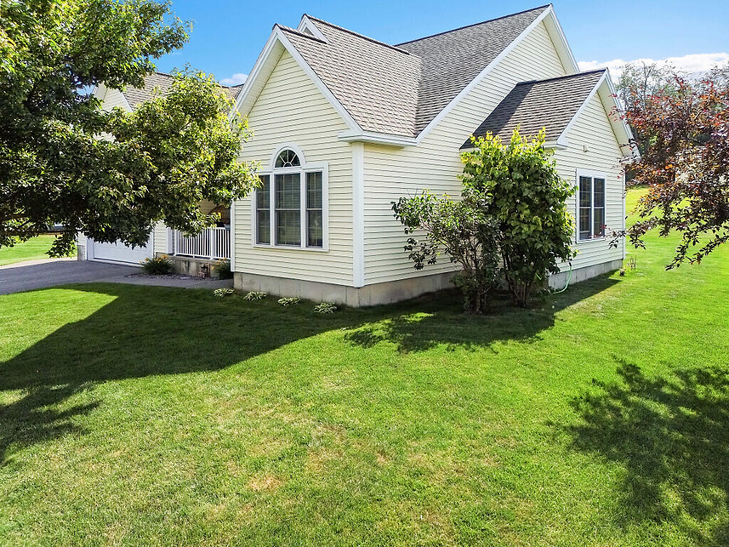 15 Fieldstone Drive