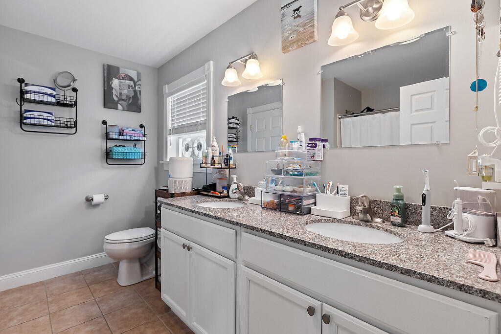 15 Fieldstone Drive