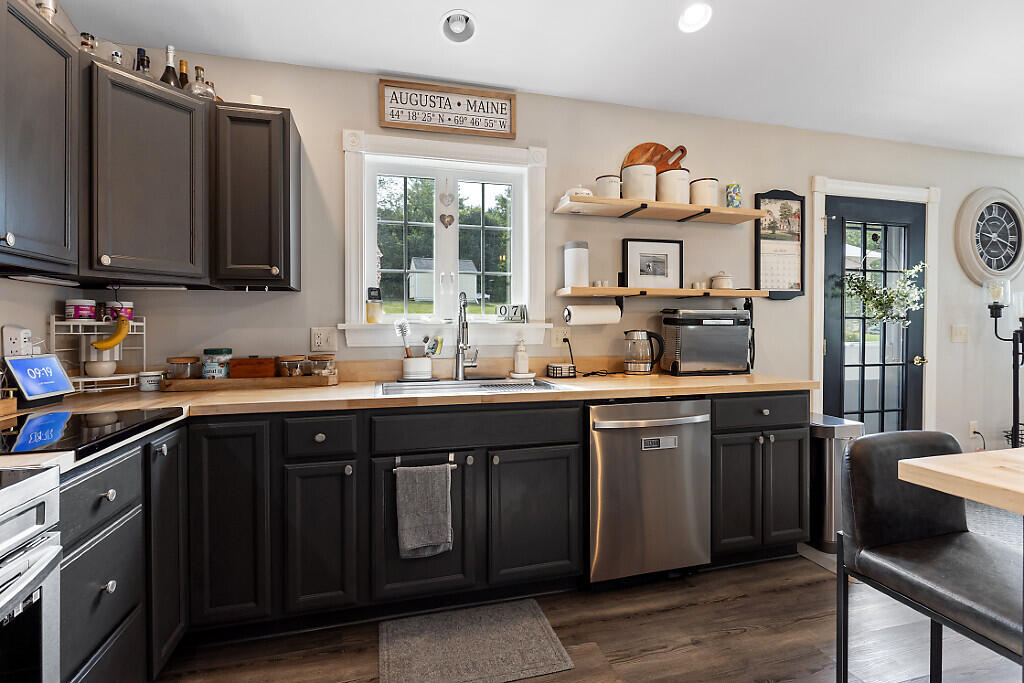 15 Fieldstone Drive