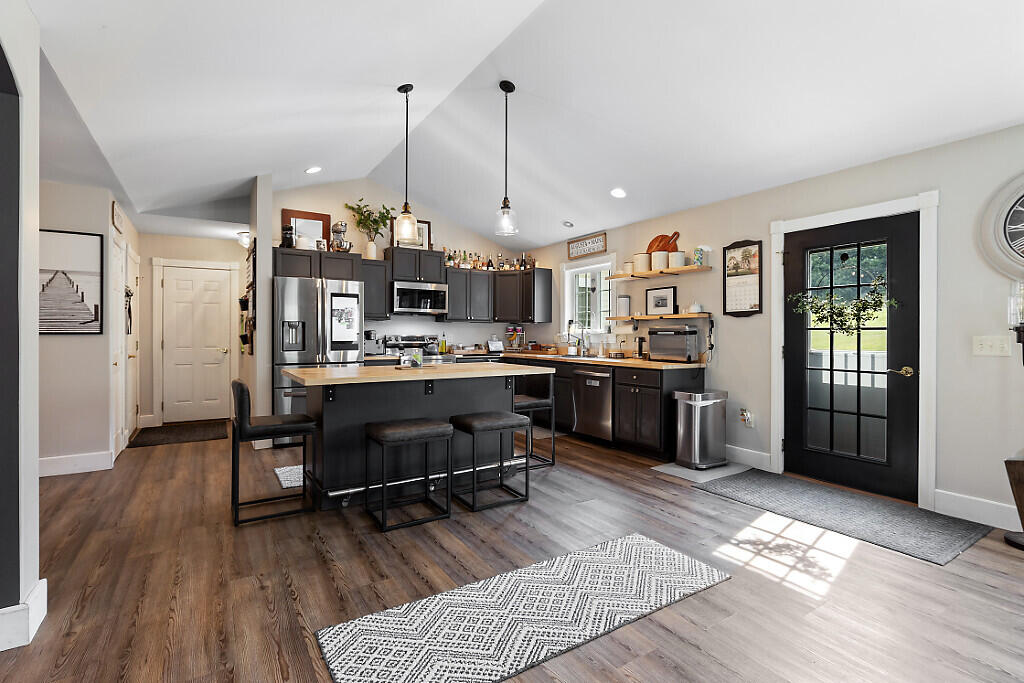 15 Fieldstone Drive