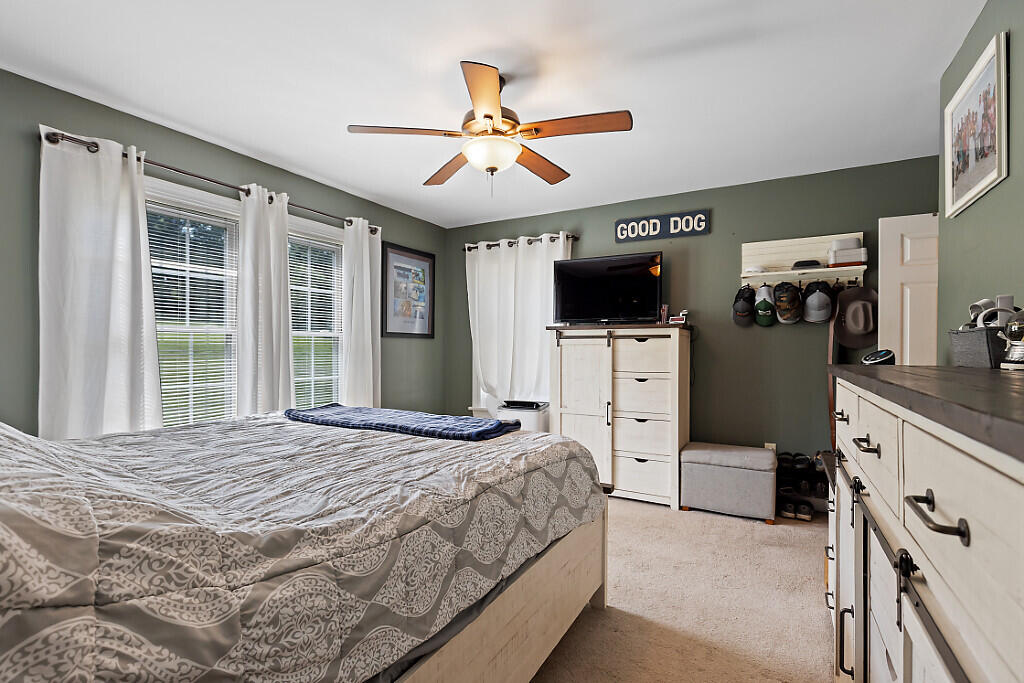 15 Fieldstone Drive