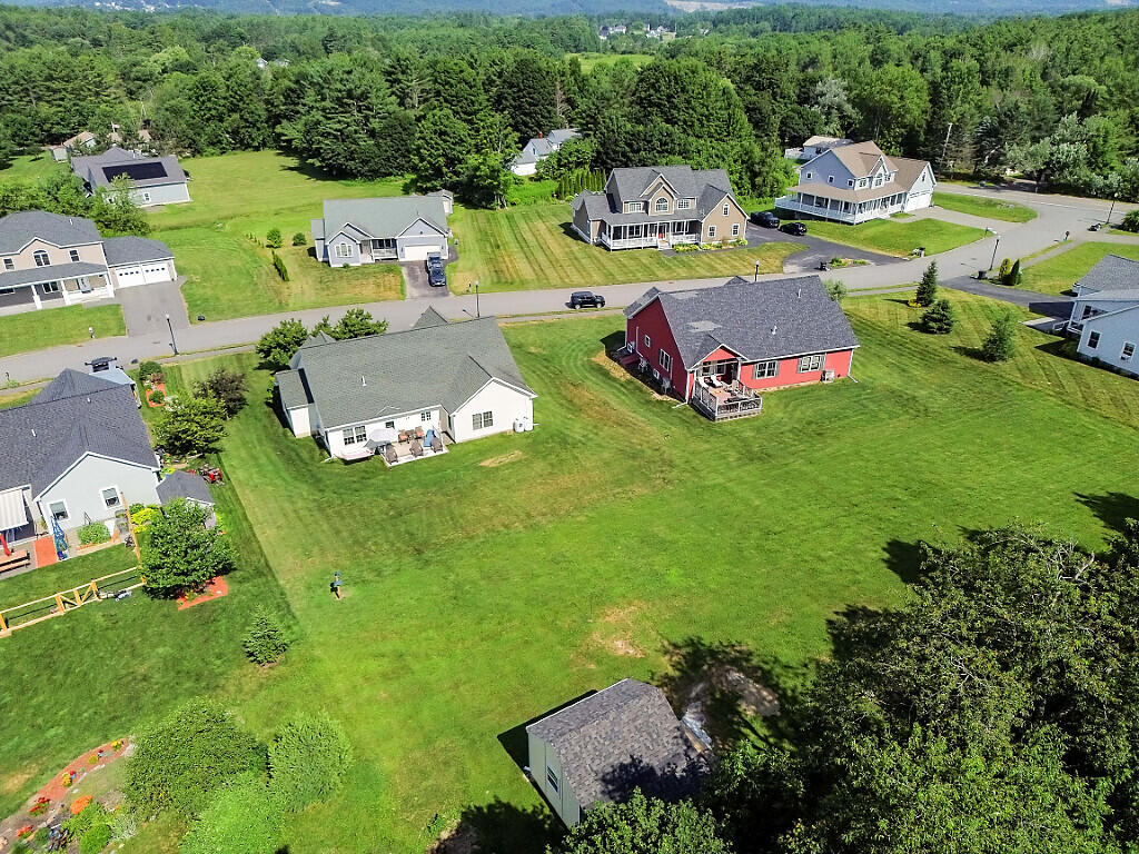 15 Fieldstone Drive