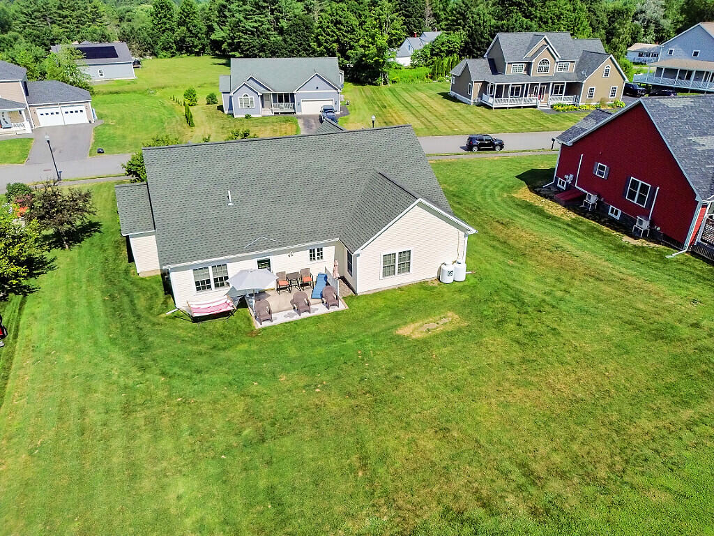15 Fieldstone Drive