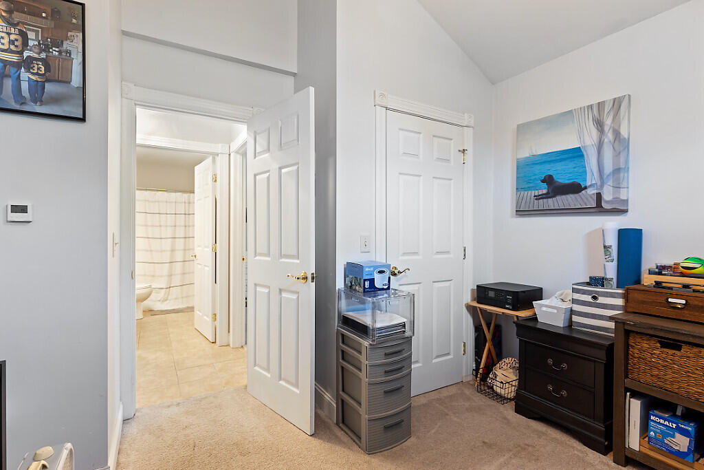 15 Fieldstone Drive