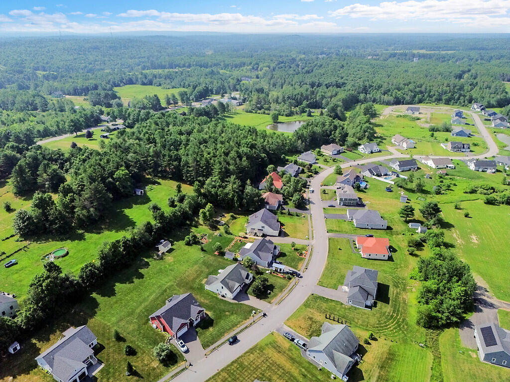 15 Fieldstone Drive