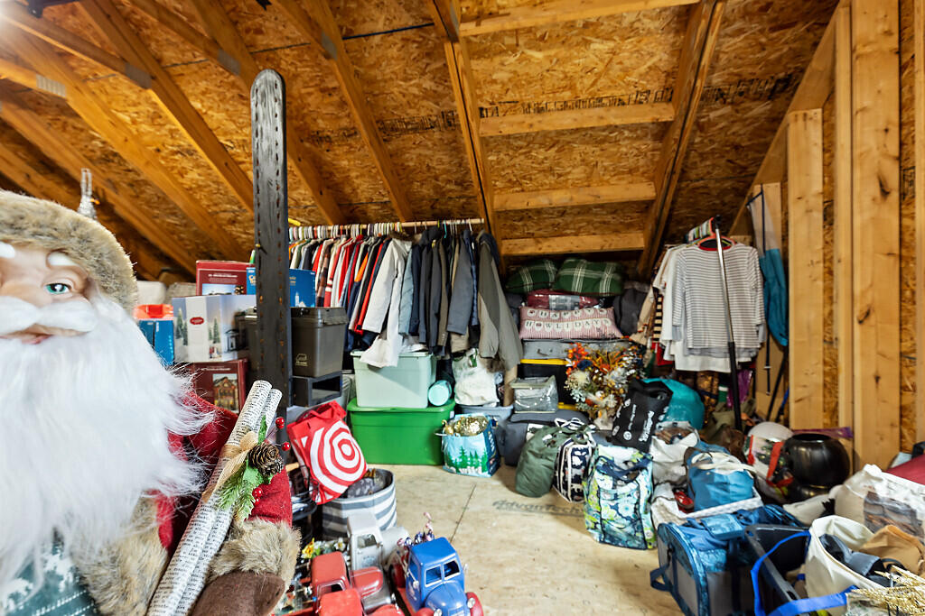 15 Fieldstone Drive