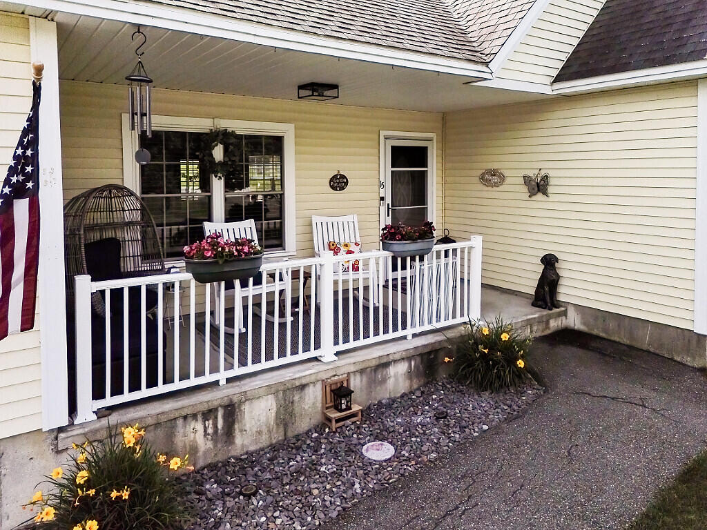 15 Fieldstone Drive