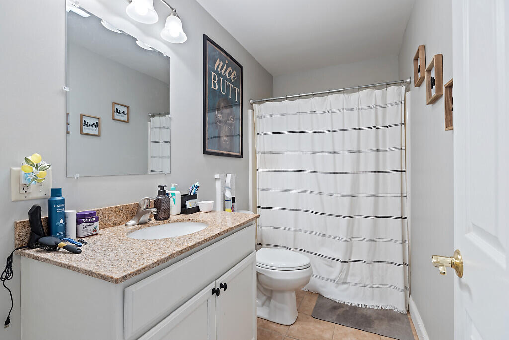 15 Fieldstone Drive