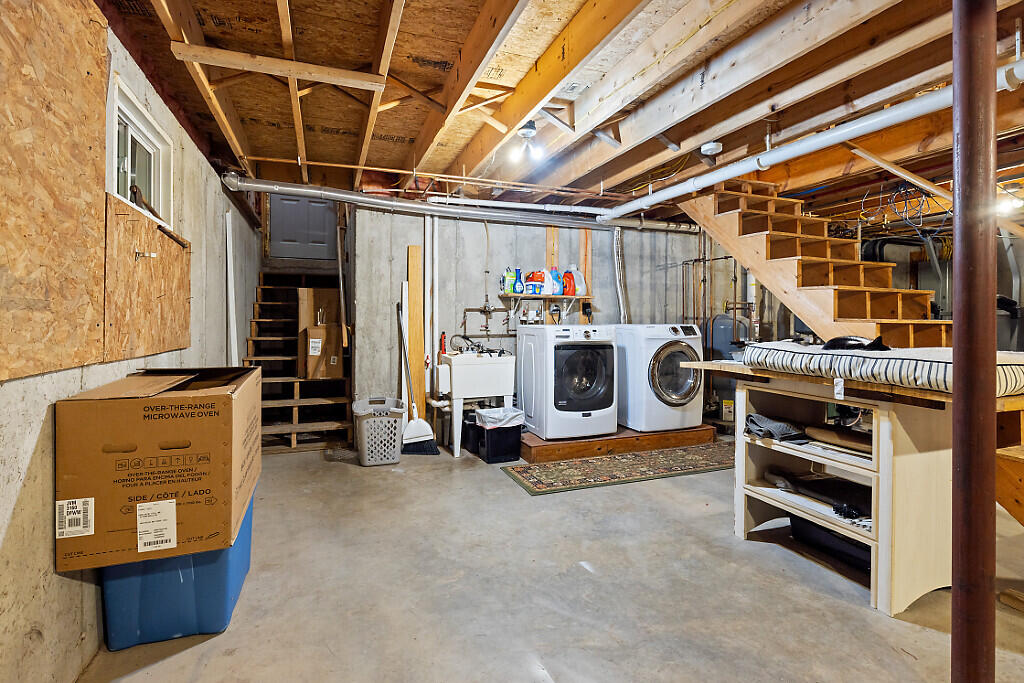 2 Falling Pines Lane