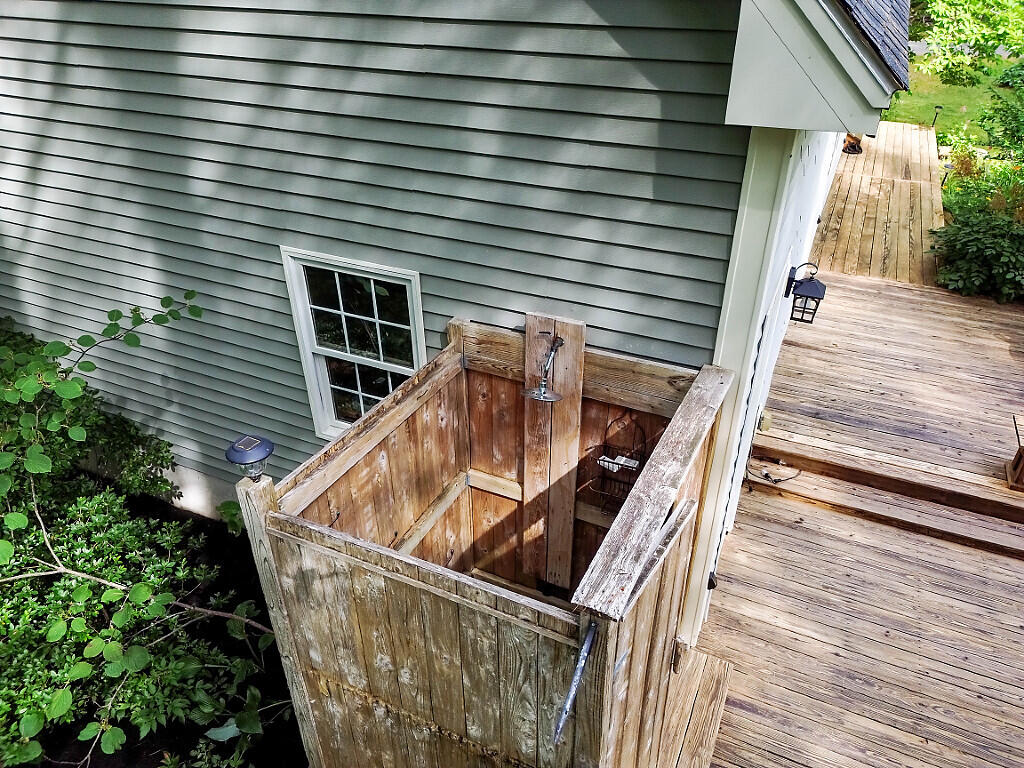 2 Falling Pines Lane