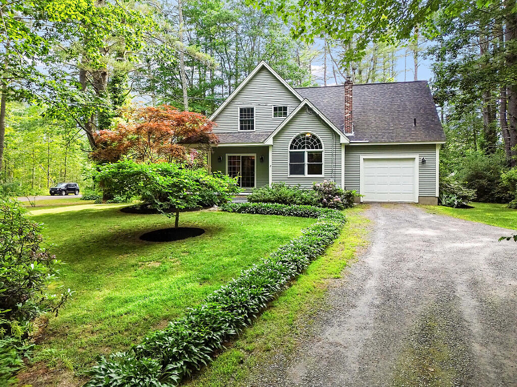 2 Falling Pines Lane
