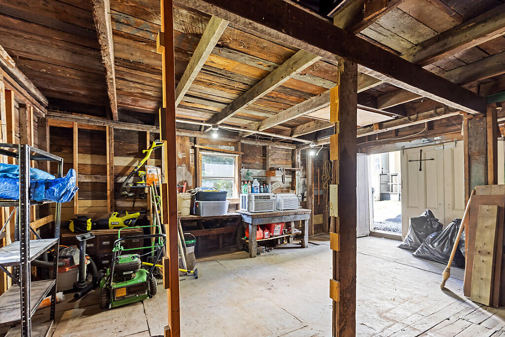 2058 N Belfast Avenue