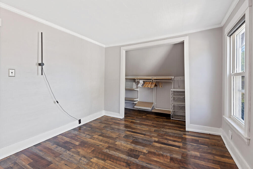 2058 N Belfast Avenue