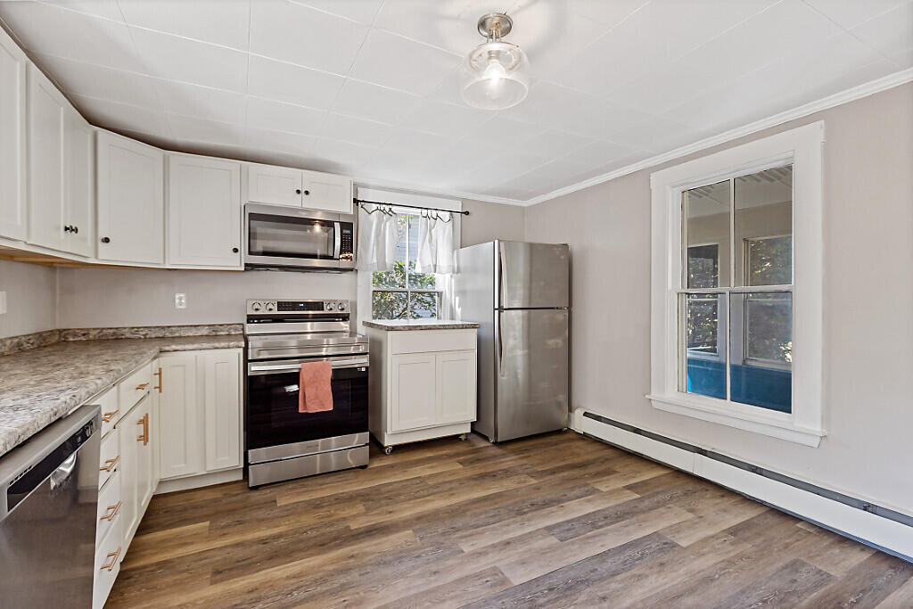 2058 N Belfast Avenue