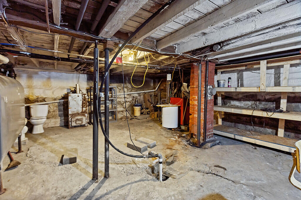 2058 N Belfast Avenue