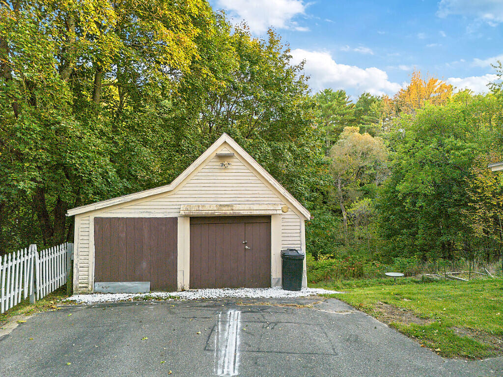 2058 N Belfast Avenue