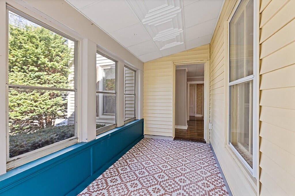 2058 N Belfast Avenue