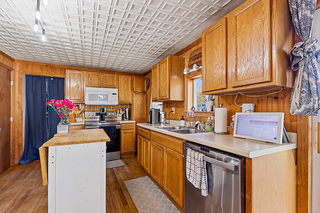 229 Highland Avenue