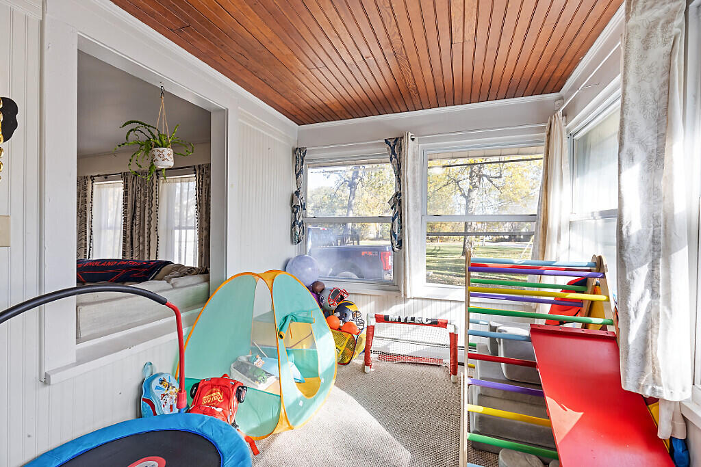 229 Highland Avenue