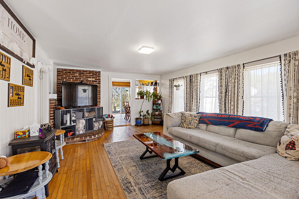 229 Highland Avenue