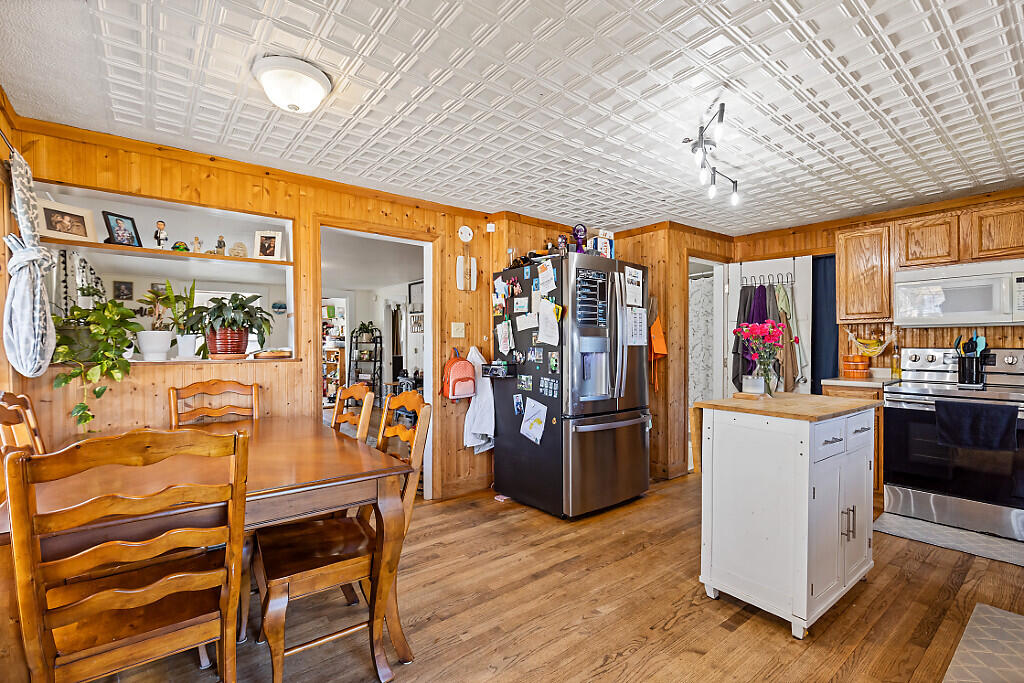 229 Highland Avenue