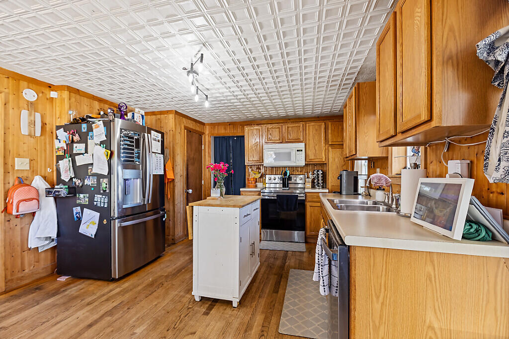 229 Highland Avenue