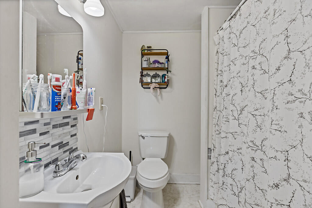 229 Highland Avenue