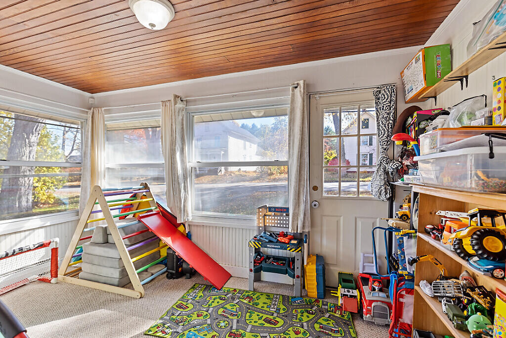 229 Highland Avenue