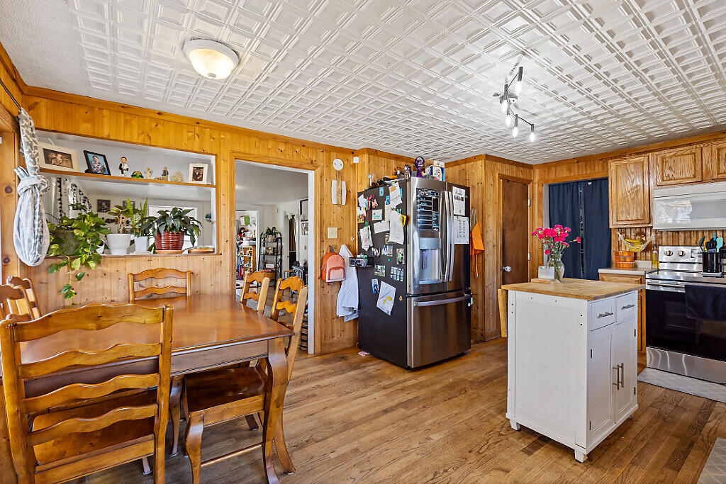 229 Highland Avenue