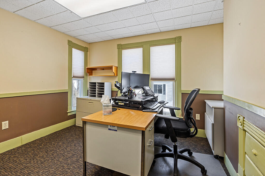 16 E Chestnut Street