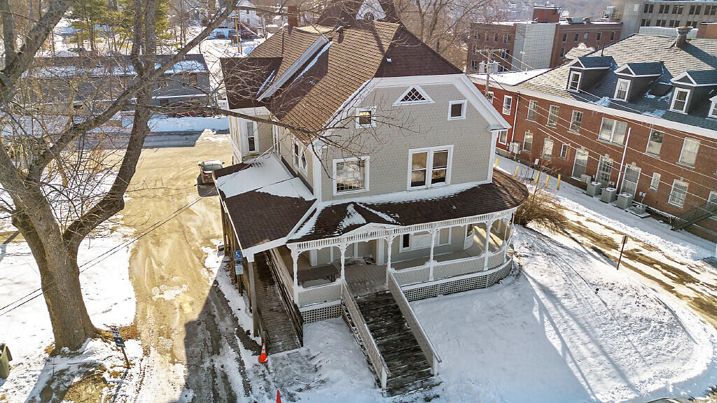 16 E Chestnut Street