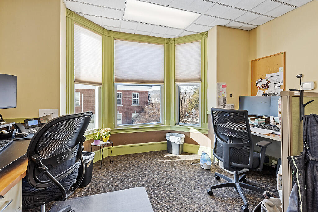 16 E Chestnut Street