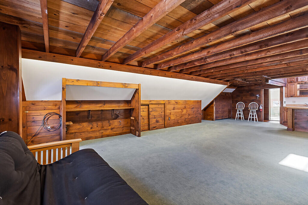 16 E Chestnut Street