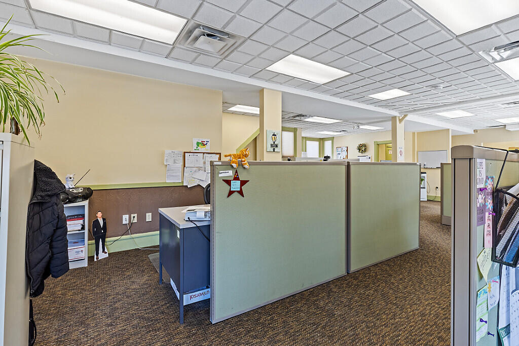 16 E Chestnut Street