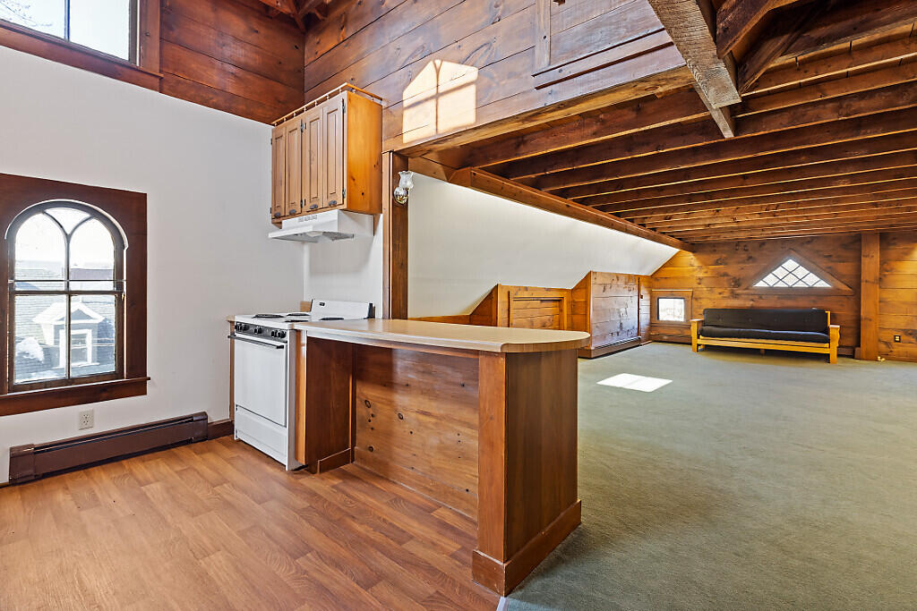 16 E Chestnut Street