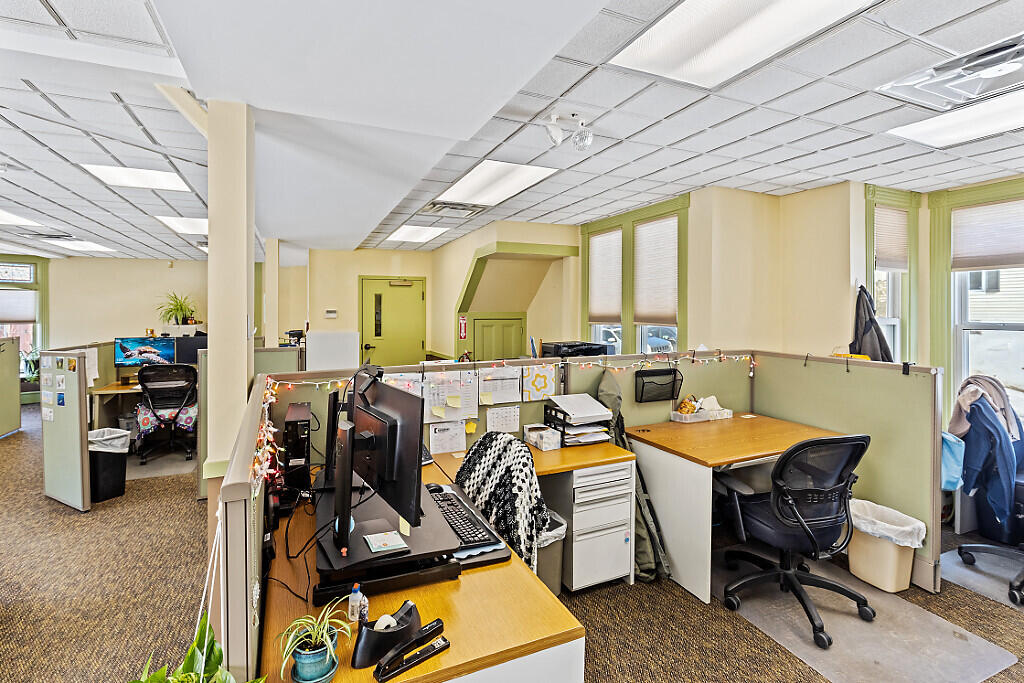 16 E Chestnut Street