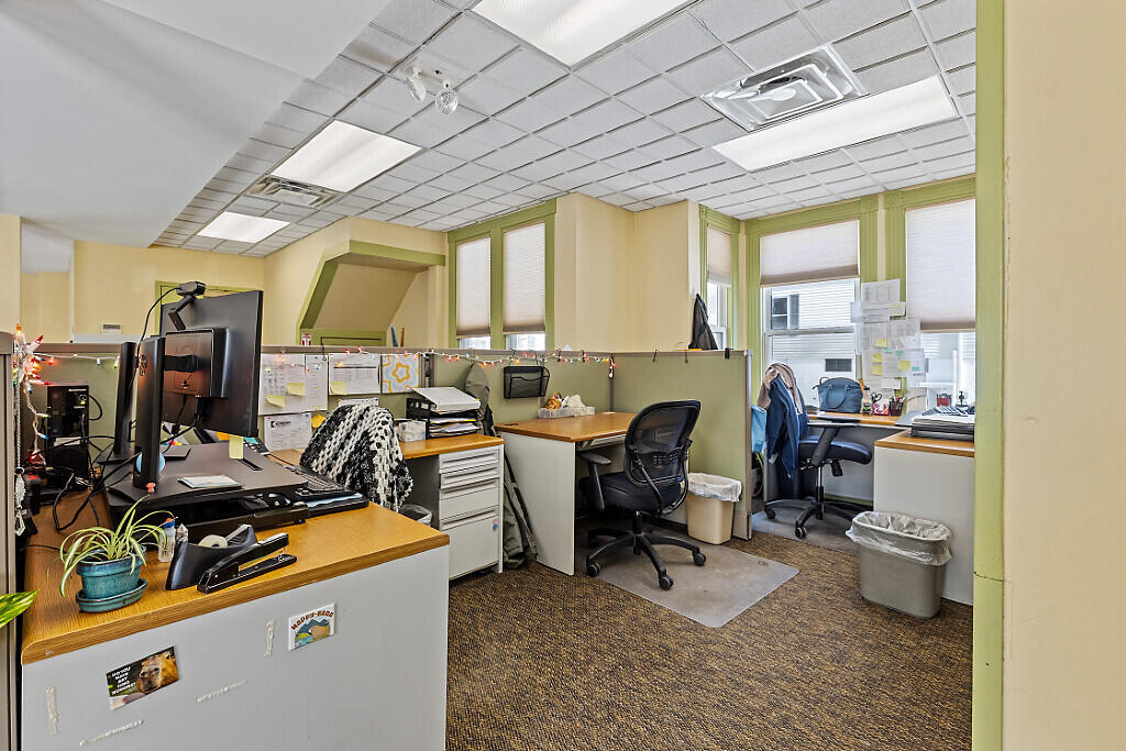 16 E Chestnut Street