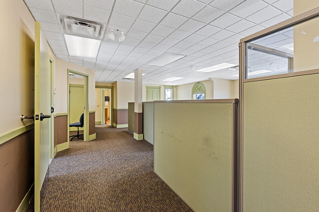 16 E Chestnut Street