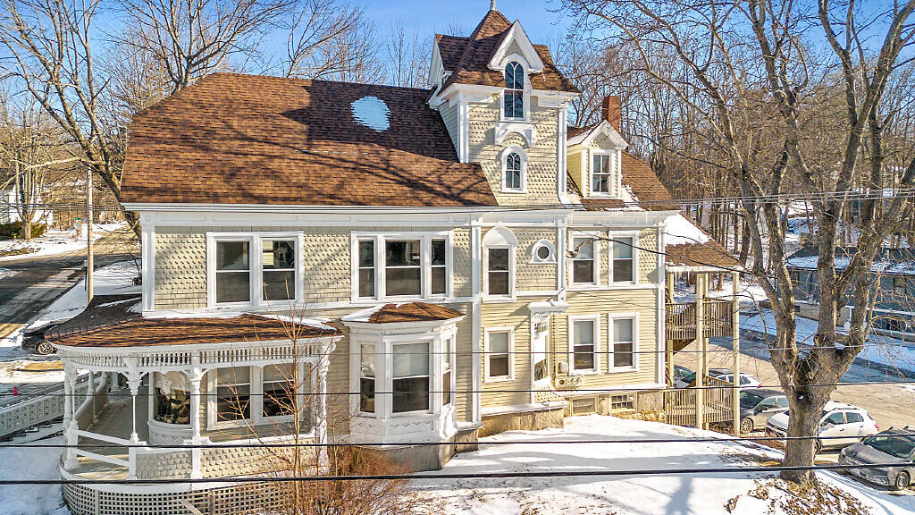 16 E Chestnut Street