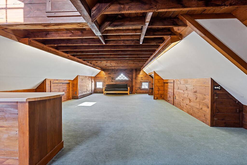 16 E Chestnut Street