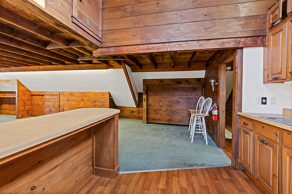 16 E Chestnut Street