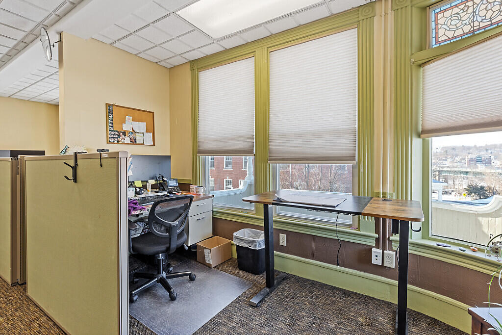 16 E Chestnut Street