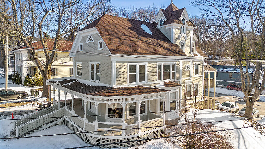 16 E Chestnut Street