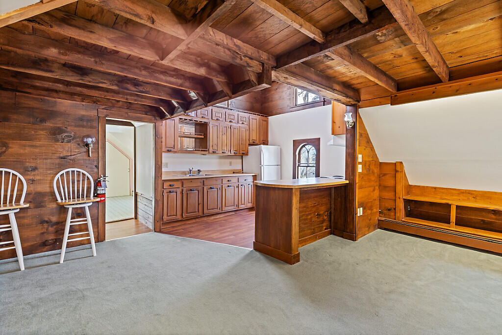 16 E Chestnut Street