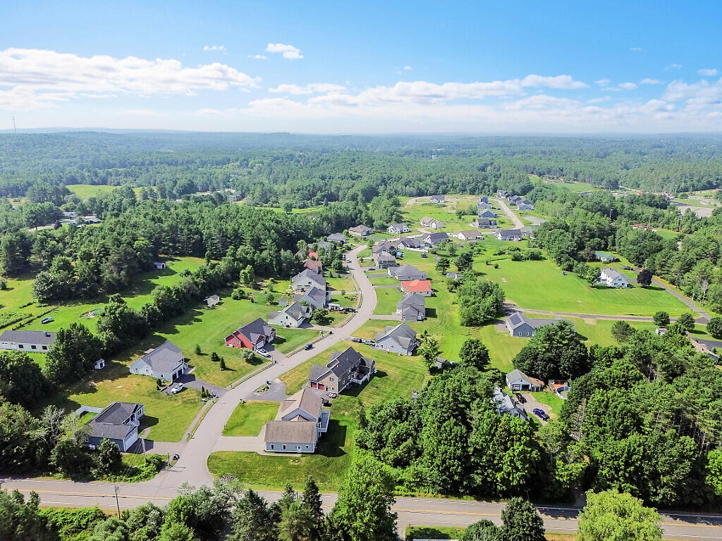 15 Fieldstone Drive