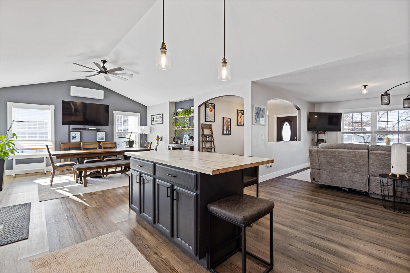 15 Fieldstone Drive