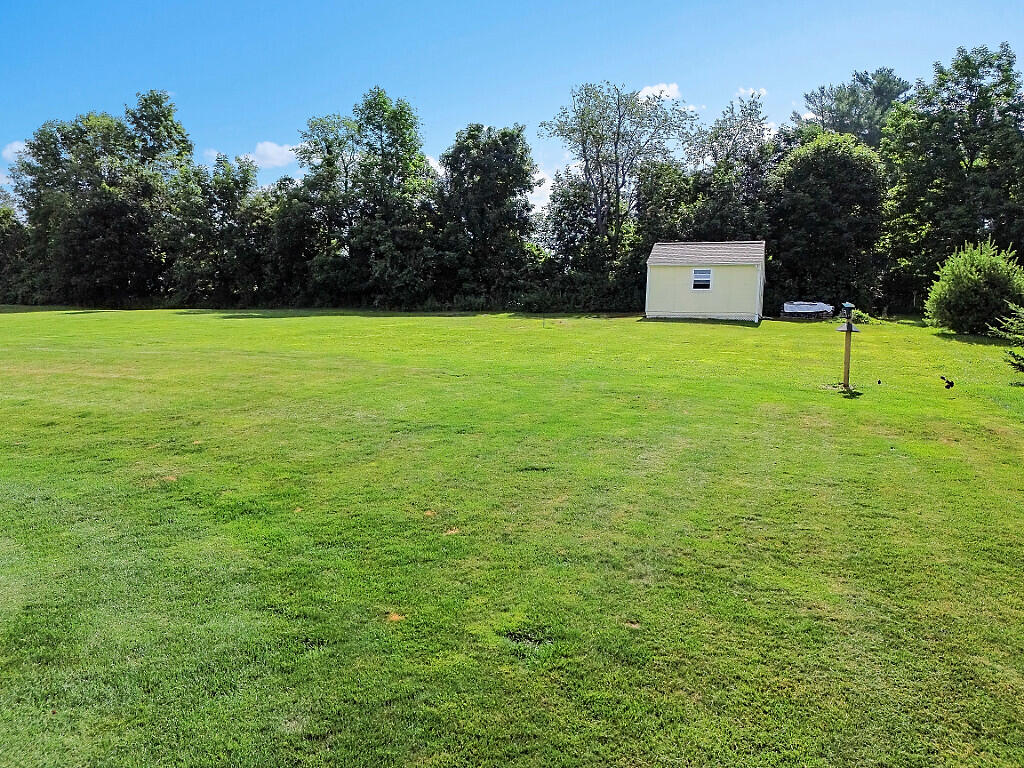 15 Fieldstone Drive